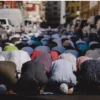 Cara Mengqadha Shalat Wajib yang Benar Menurut 4 Imam Mazhab, Cek di Sini (via unsplash-Levi Meir Clancy)