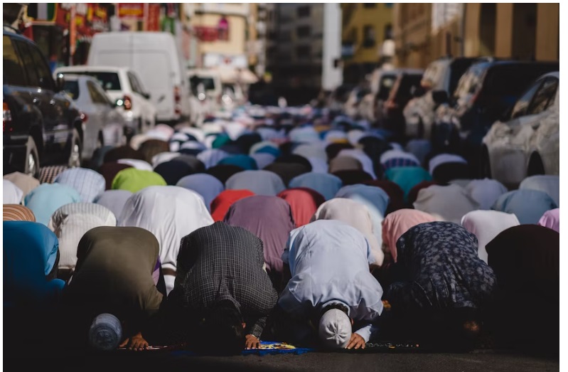 Cara Mengqadha Shalat Wajib yang Benar Menurut 4 Imam Mazhab, Cek di Sini (via unsplash-Levi Meir Clancy)