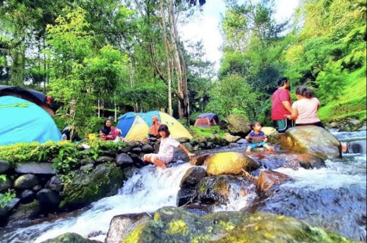 Curug Capolaga, Tempat Wisata di Subang dengan Air yang Jernih dan Pemandangan Hijau