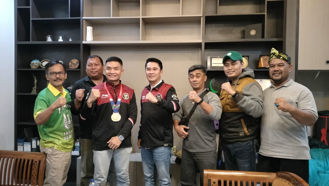 Atlet Karate Peraih Emas di SEA Games Kamboja Tiba di Tanah Air: Terimakasih Pak Ketum KONI Subang