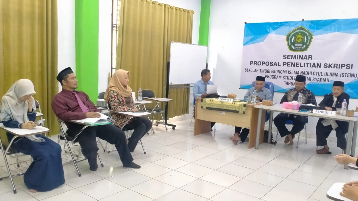 Mahasiswa Angkatan Pertama STIENU Subang Ikuti Seminar Proposal 