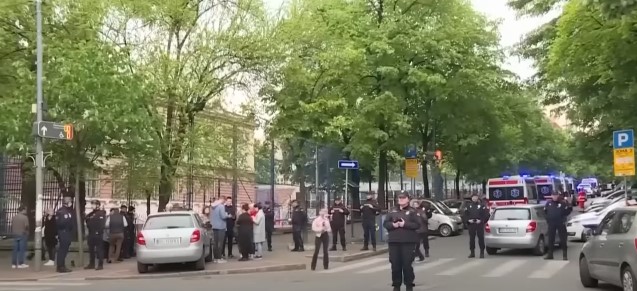 Penembakan Massal di Dubona, Serbia: Delapan Orang Tewas, 13 Orang Luka-Luka Penembakan Massal Serbia