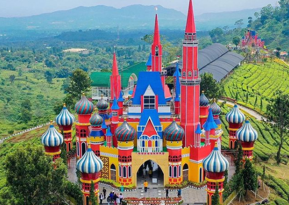 The Castello Subang Liburan ala Disneyland Kearifan Lokal