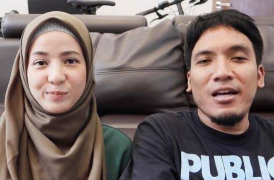 Sidang Cerai Perdana: Natasha Rizki dan Desta Mahendra Kompak Datang ke Pengadilan