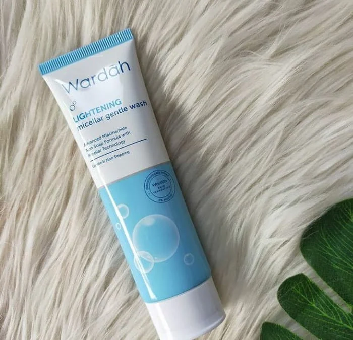 Tahapan Skincare Wardah untuk Pemula, Lakukan Secara Rutin untuk Hasil yang Optimal Tahapan Skincare Wardah untuk Pemula, Lakukan Secara Rutin untuk Hasil yang Optimal