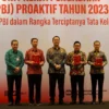 Pemprov Jabar menerima penghargaan sebagai Unit Kerja Pengadaan Barang/Jasa (UKPBJ) Proaktif di Hotel Westin Jakarta, Rabu (24/5/2023). 