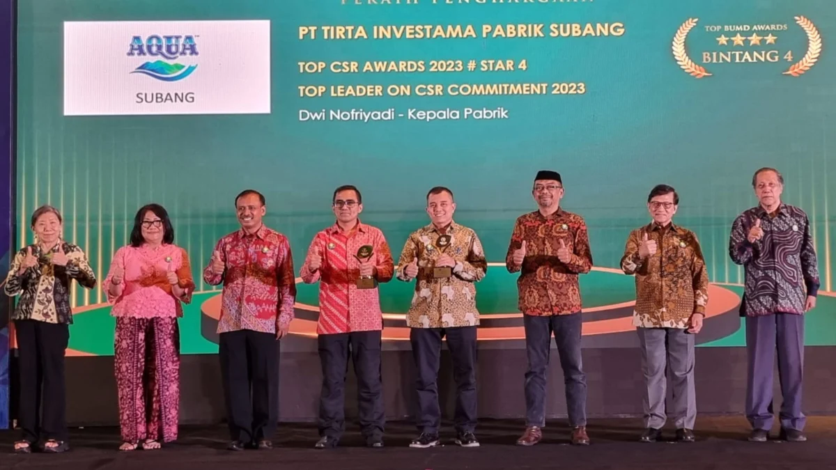 AQUA Subang dan 8 Pabrik AQUA di Jawa Barat Sabet Top CSR Awards