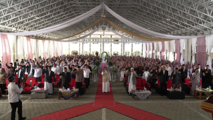 As Syifa Luluskan Ribuan Santri Tahun Ini, Ketua Yayasan Berpesan Agar Bantu Selesaikan Permasalahan Umat