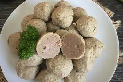 Trik Unik Untuk Membuat Bakso Daging Sapi Yang Kenyal dan Lembut