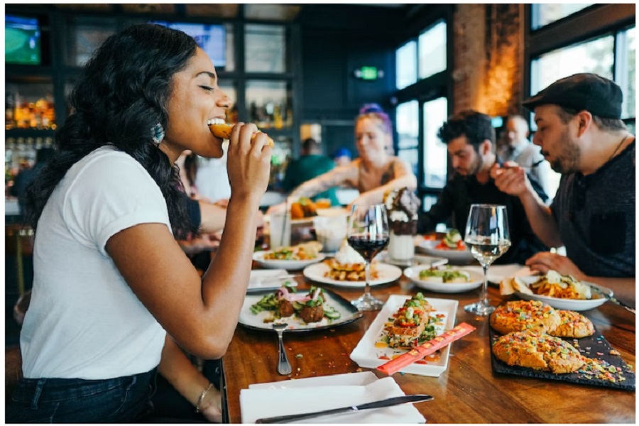 Rekomendasi Tempat Makan di Subang, ilustrasi via Unsplash-Alex Haney