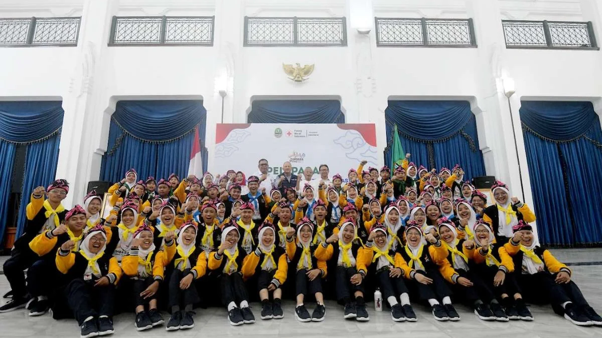 Sekda Setiawan Lepas Kontingen Jabar ke Jumbara PMR IX Tingkat Nasional 2023