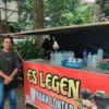 15 Tahun Jualan Es Legen, Yusuf Bersyukur Bisa Hidupi Keluarga 