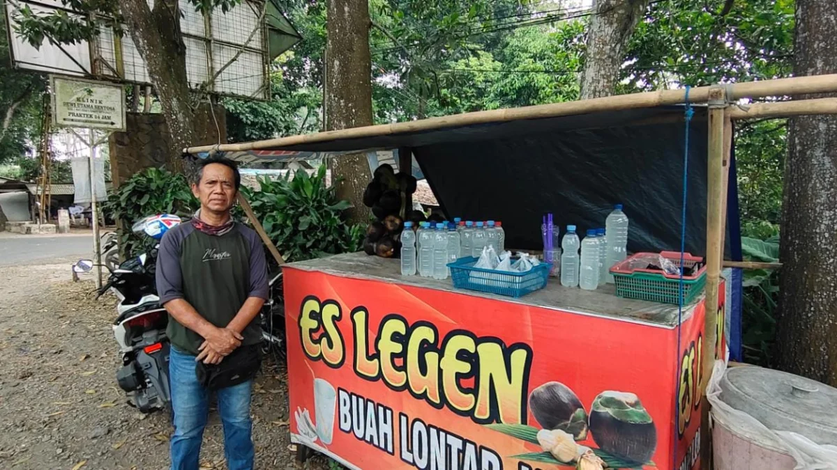 15 Tahun Jualan Es Legen, Yusuf Bersyukur Bisa Hidupi Keluarga 