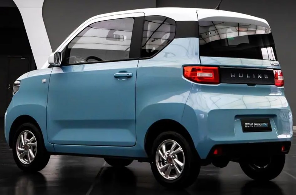 Harga Mobil Listrik Wuling Mini EV Terbaru Juli 2023