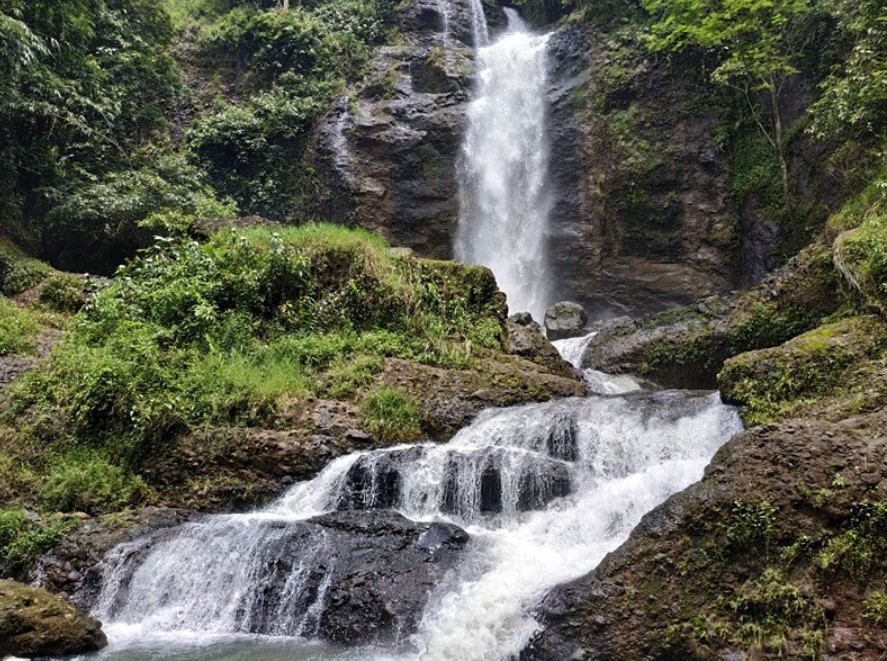 Rekomendasi Tempat Wisata Curug di Subang