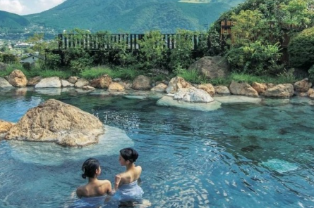 Wisata Pemandian Air Panas di Subang yang Alami