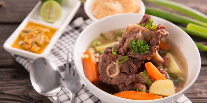 Resep Sop Daging Yang Enak dan Menyegarkan, Cocok Temani Makan Siang Kamu