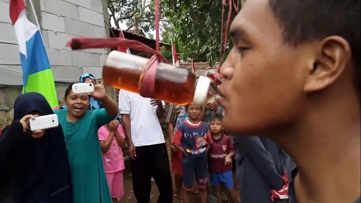 17 Ide Lomba Agustusan Unik untuk Dewasa, Seru Bikin Ngakak