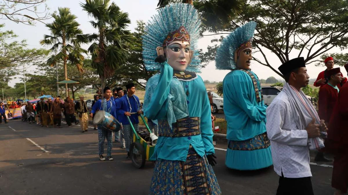 Kirab Kebangsaan dan Helaran Budaya, Pj Bupati Bekasi Harap Gugah Semangat Nasionalisme dan Patriotisme