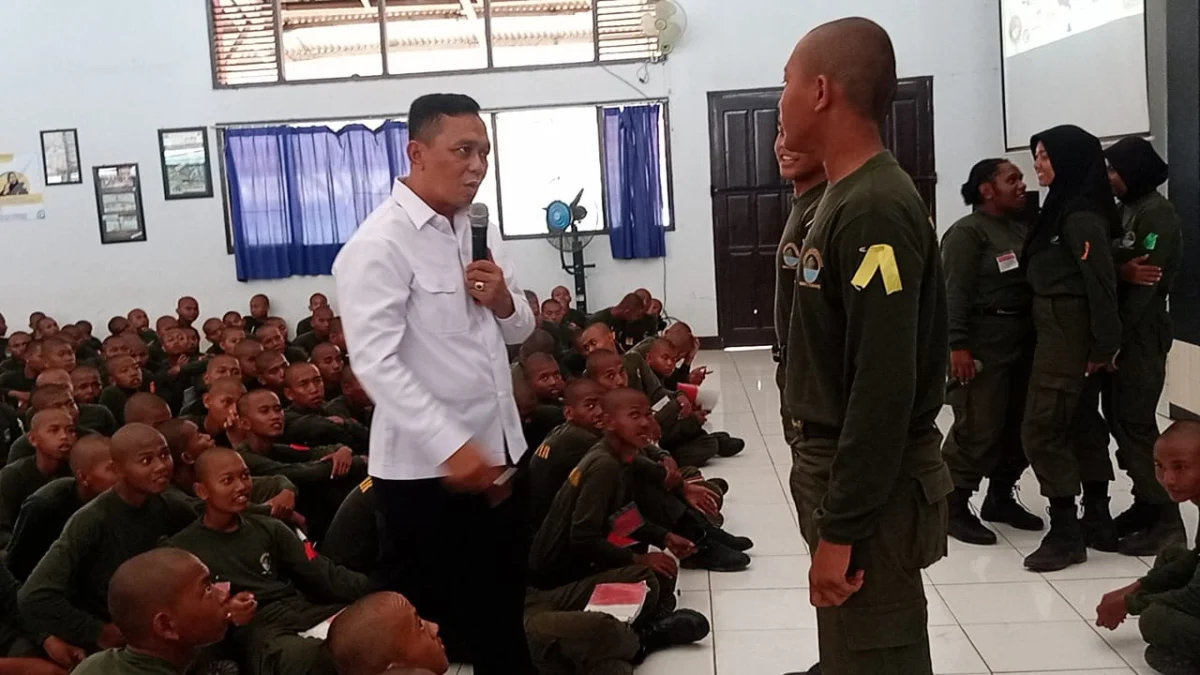 Tekan Penyalahgunaan Narkoba, Kasat Narkoba Polres Subang Berikan Penyuluhan Bahaya Narkoba Kepada Ratusan Peserta Latdastar SMKN 2 Subang