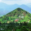 Hal Menarik yang Ada di Gunung Padang Cianjur