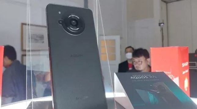 Sharp Aquos V7