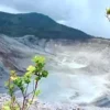 Tempat wisata di Subang, foto Gn Tangkuban Parahu viaFriska Yeni