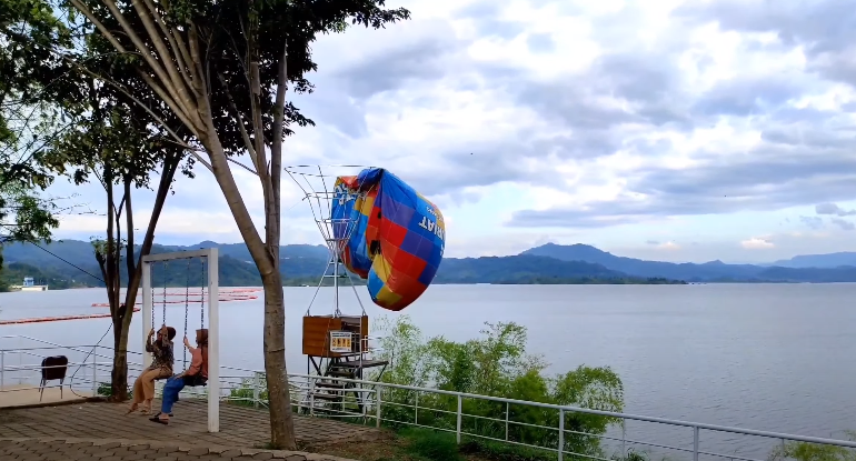 Tanjung Duriat Sumedang Ada Spot Foto Seindah dan Sekeren Ini