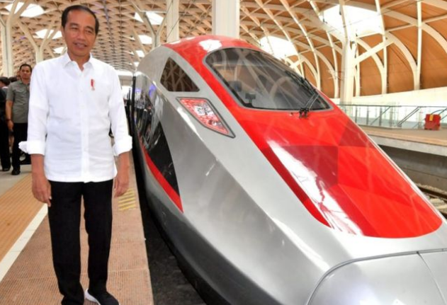 Perbedaan Yang dirasa Joko Widodo Usai Naik Kereta Cepat Jakarta-Bandung