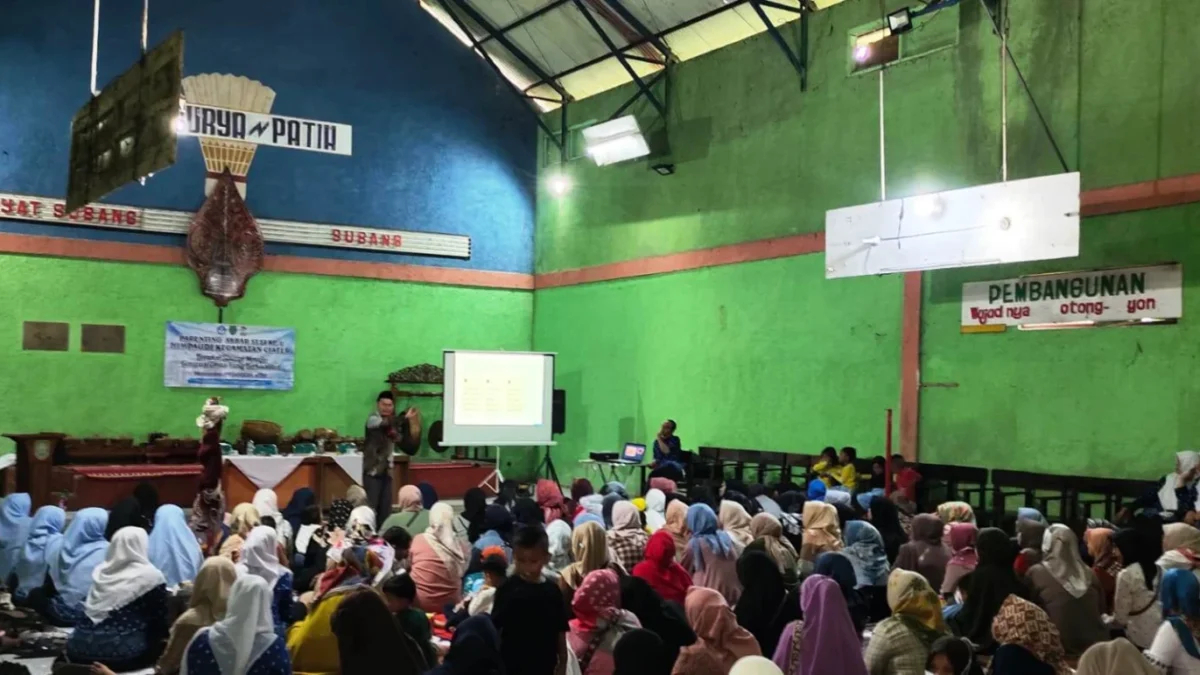 Orang Tua Siswa PAUD di Kecamatan Ciater Ikuti Kegiatan Parenting