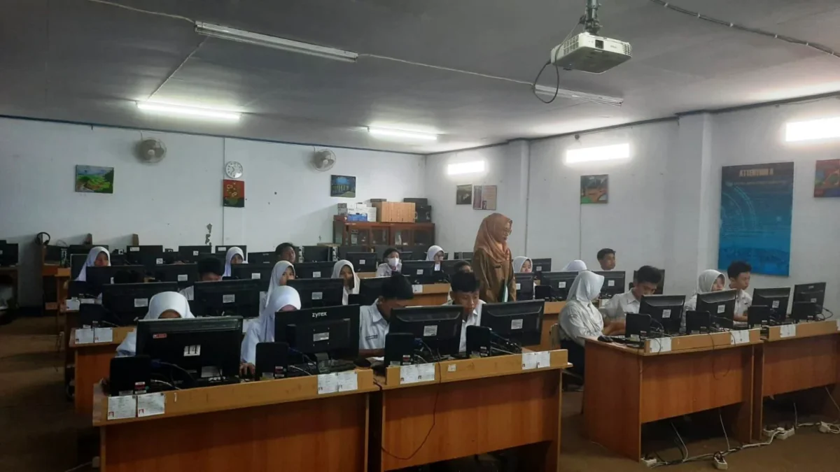 SMPN 1 Subang Gelar Asesmen Nasional Berbasis Komputer