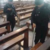 Antisipasi Teror Saat Natal, Polres Karawang Lakukan Penyisiran Gereja 