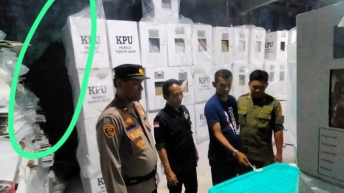 Bayangan hitam di gudang logistik PPK Karawang