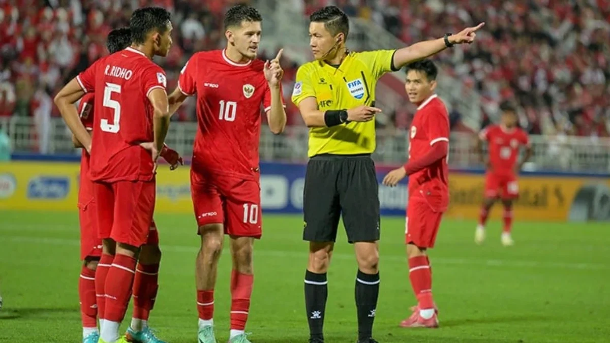 Siapakah Shen Yin Hao? Intip Profil Wasit yang Bikin Kontroversial Indonesia vs Uzbekistan