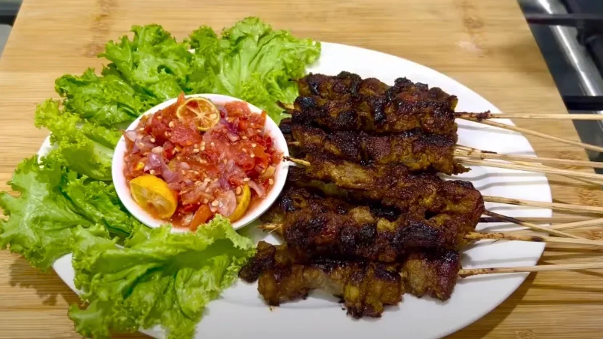 Membuat Sate Maranggi Empuk dan Juicy yang Menggoyang Lidah(YT_Ceceromed Kitchen)