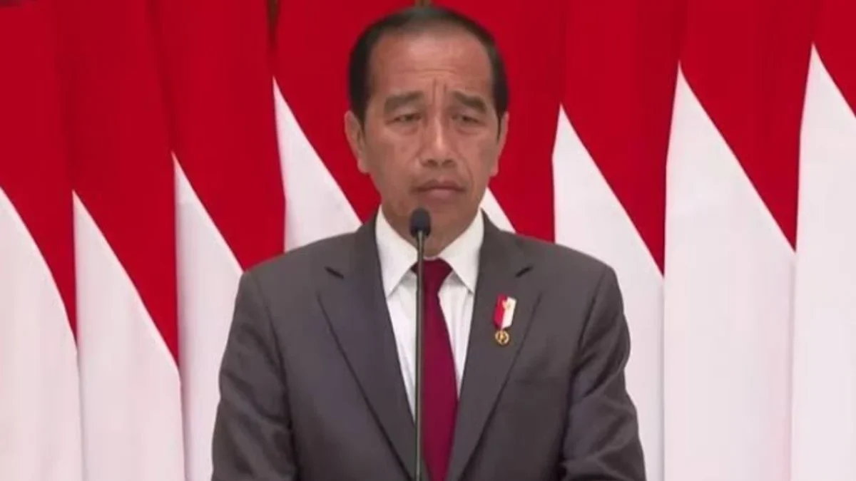 Menanggapi Isu Luhut, Jokowi Bantah Pembatasan Pembelian BBM Bersubsidi