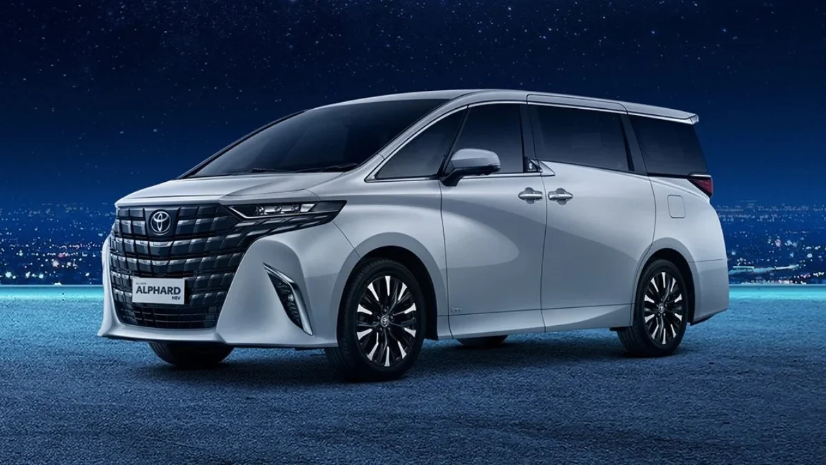 Harga Toyota Alphard yang Sering Dipakai Oleh Artis dan Pejabat di Tahun 2024