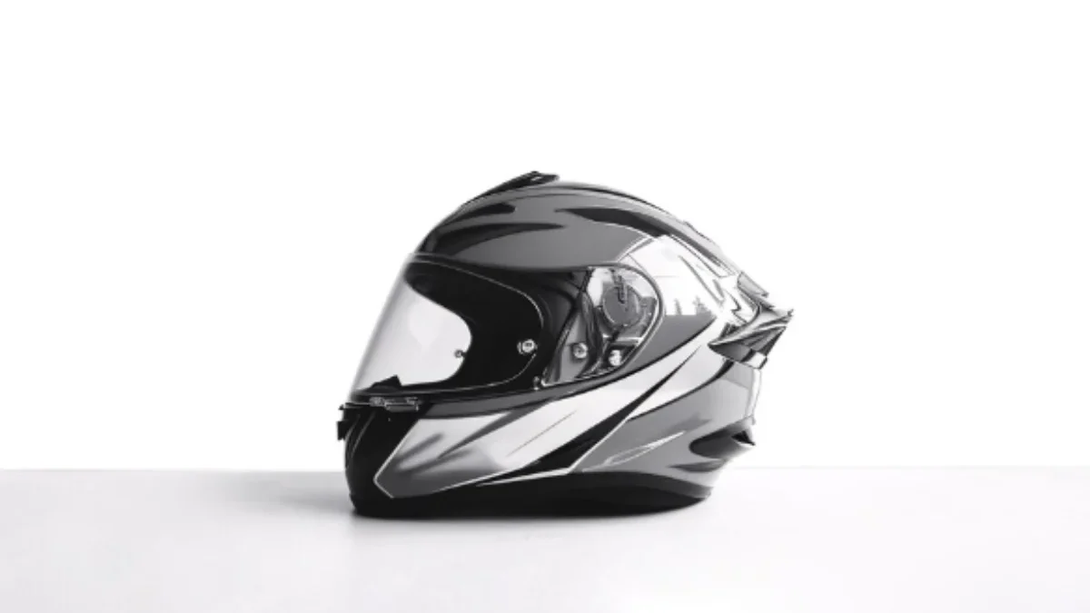 Cara Cerdas Beli Helm Bekas, Perhatikan Hal Ini Agar Tidak Nyesal!(Freepik)