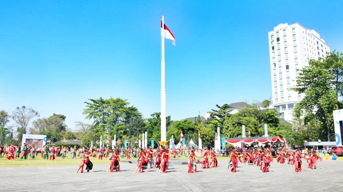 HARI JADI KE-79 JABAR, Bey Machmudin Sampaikan Capaian Indikator Makro Pembangunan