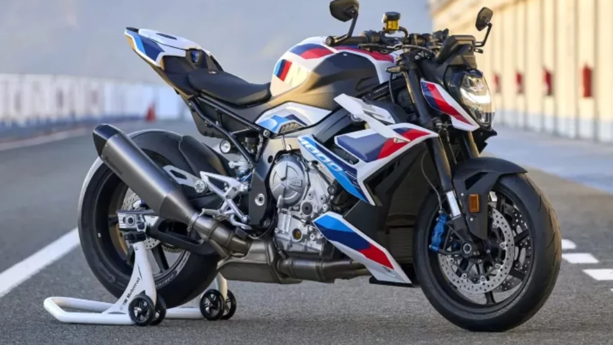 BMW M 1000 R: Naked Bike Buas dengan DNA Motorsport