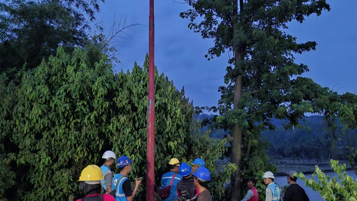 PLN Pulihkan 100% Kelistrikan di Cianjur Pasca Bencana Tanah Longsor dan Banjir