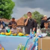 Tradisi Ruwat Bumi begitu semarak di Desa Gempol Kecamatan Pusakanagara begitu semarak, warga tumpah ruah turu