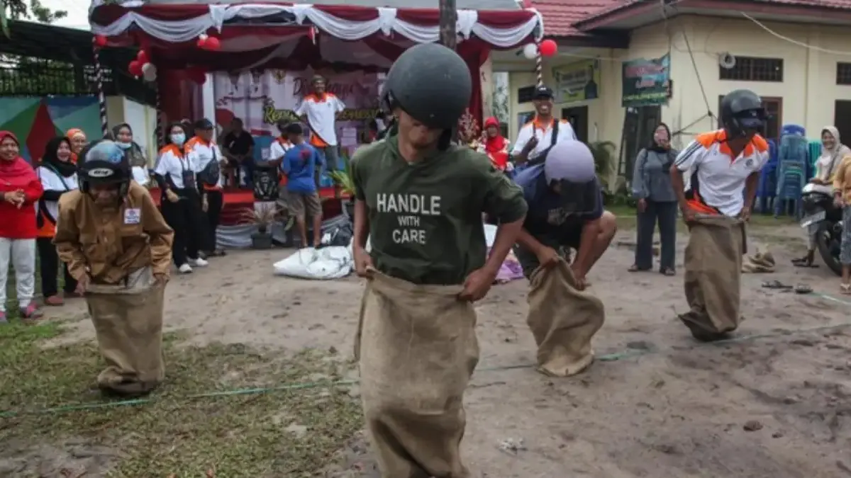 Pilihan Lomba 17 Agustusan untuk Bapak-bapak yang Lagi Viral di 2025