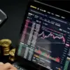 Wajib Tahu! Inilah Aplikasi Trading yang Resmi Terdaftar di OJK dan Bappebti Tahun 2025