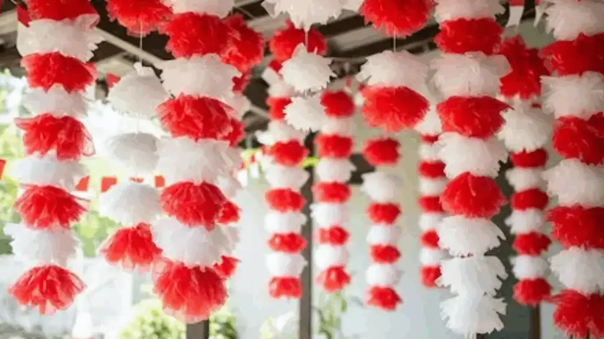 Deretan Hiasan 17 Agustus dari Plastik Kresek yang Simple dan Kreatif. /AI