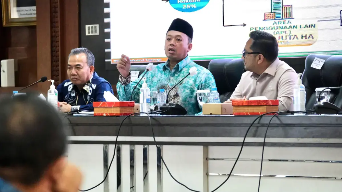 Menteri Nusron Ajak Pemerintah Daerah Se-Kalimantan Selatan Kawal Empat Program Strategis Kementerian ATR/BPN