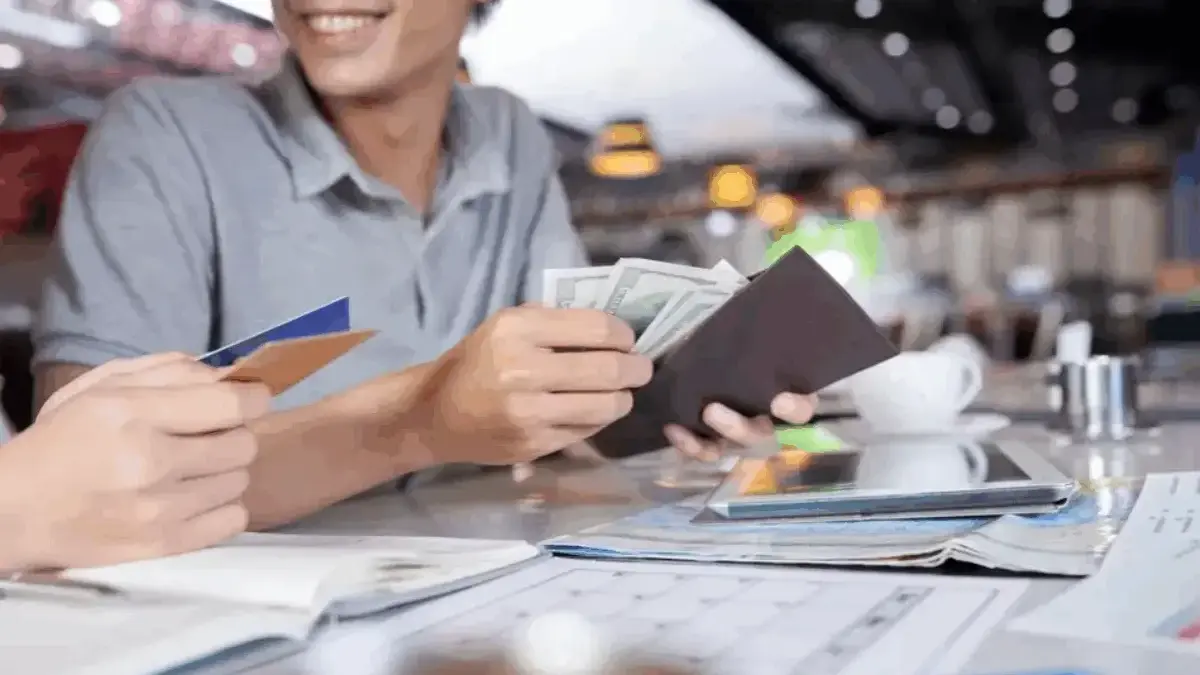 Cara Pinjam Dana KUR Online dengan Mudah dan Cepat. (Image: freepik.com/author/pressfoto)
