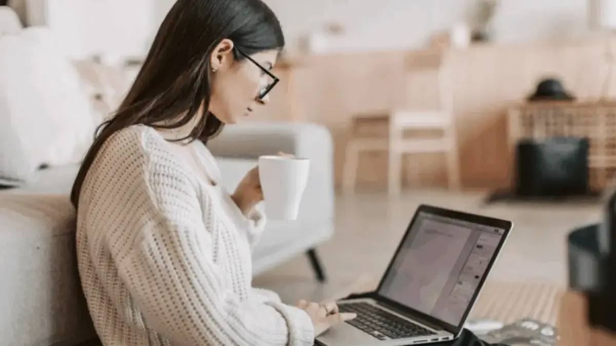 5 Website Penghasil Uang untuk Penulis Lepas, dari Hobi bisa jadi Cuan! Website Penghasil Uang untuk Penulis