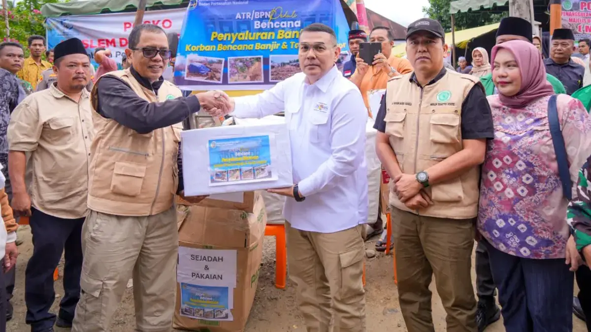 Wamen Ossy Pastikan Penggantian Sertipikat Tanah yang Rusak Akibat Bencana Prosesnya Cepat Wamen Ossy Pastikan Penggantian Sertipikat Tanah yang Rusak Akibat Bencana Prosesnya Cepat