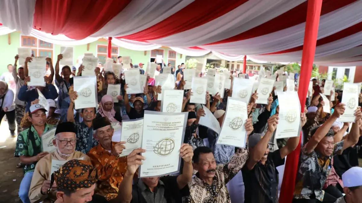 Melalui PTSL, Kementerian ATR/BPN Terbitkan 1,2 Juta Sertipikat Sepanjang Tahun 2025